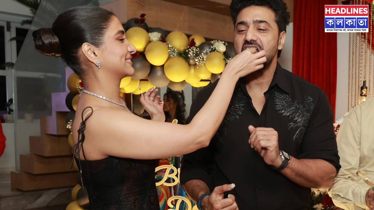 ‘মেগাস্টার নয়, শুধু ভালোবাসা’-দেবের জন্মদিনে রুক্মিণীর আবেগঘন বার্তা